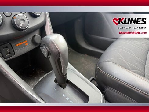 Used 2019 Chevrolet Trax LT w/ LT Convenience Package AWD/4WD image 15