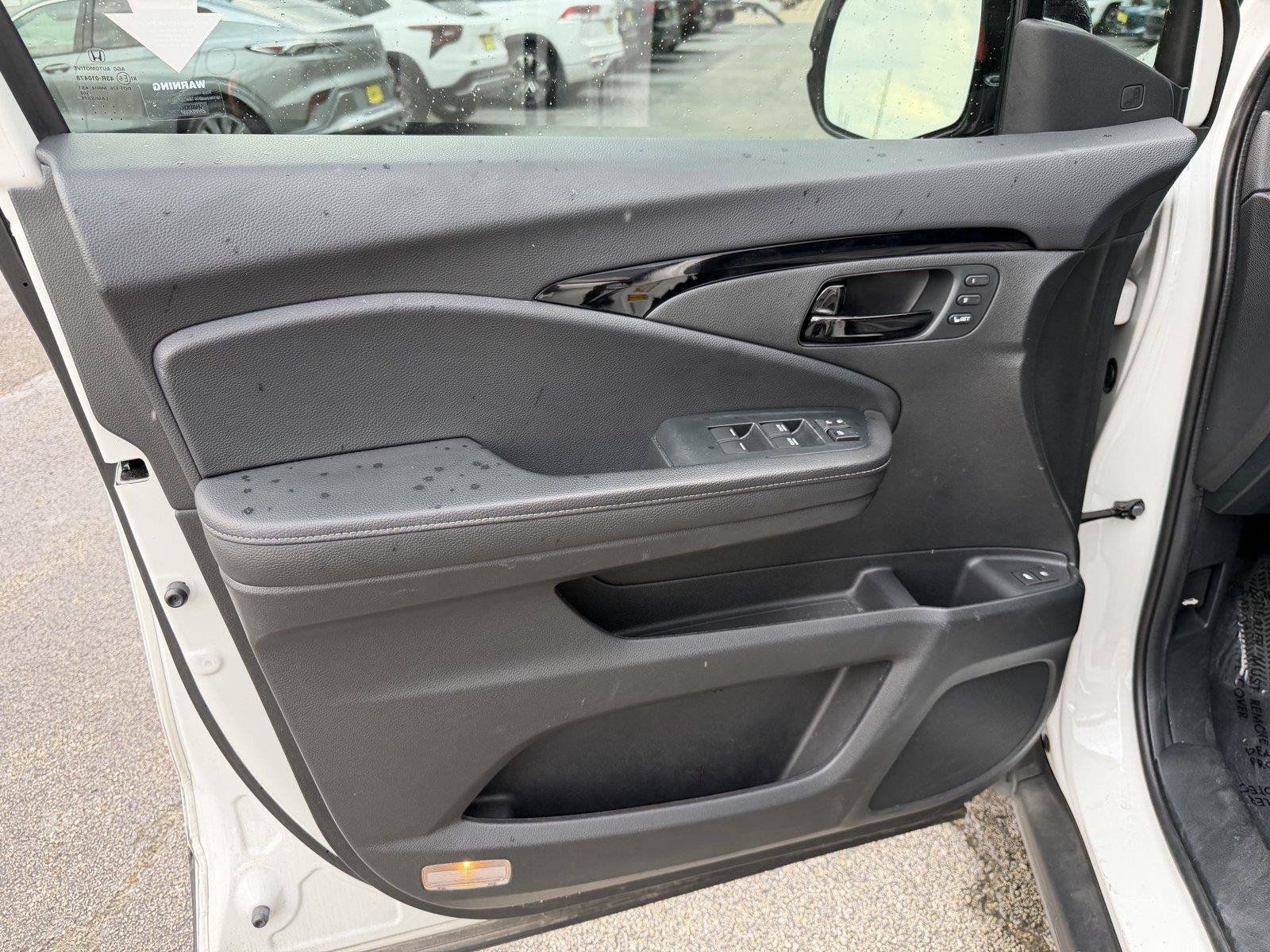 Used 2023 Honda Passport Elite image 12
