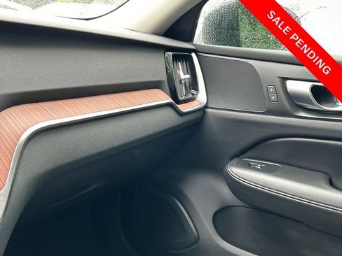 Used 2025 Volvo V60 B5 Cross Country Plus AWD/4WD image 38