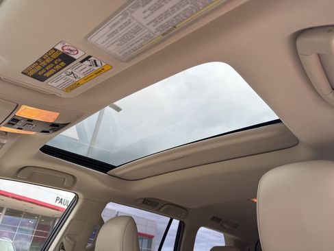 Used 2018 Lexus GX 460 Premium w/ Premium Package image 8