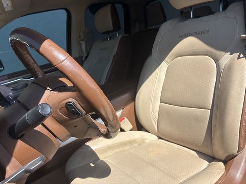 Used 2020 RAM 1500 Laramie AWD/4WD image 13