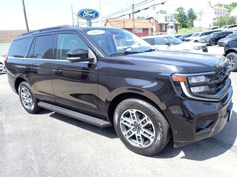 Used 2025 Ford Expedition Active AWD/4WD image 11