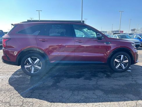 Certified 2022 Kia Sorento S image 8