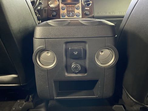 Used 2014 Ford F350 Lariat w/ Chrome Package image 28