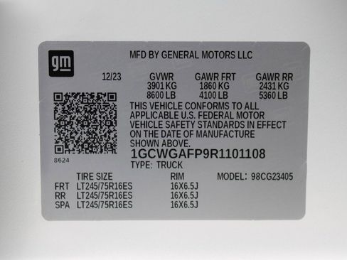 Used 2024 Chevrolet Express 2500 WT 135WB CARGO VAN w/ Driver Convenience Package image 39