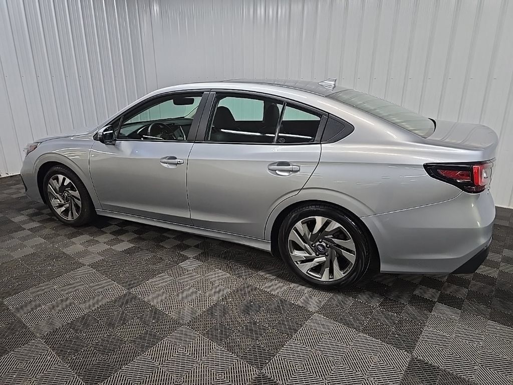 Used 2025 Subaru Legacy Limited AWD/4WD image 4