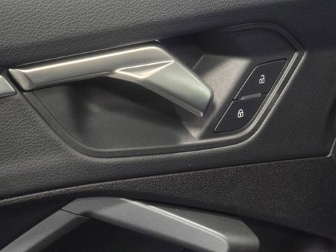 Certified 2025 Audi Q3 2.0T Premium w/ Convenience Package image 35