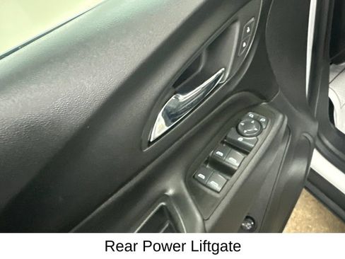 Used 2022 Chevrolet Equinox LT FWD image 37