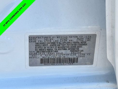 Used 2025 Nissan Versa SV image 29