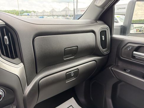 Used 2025 Chevrolet Silverado 2500 Custom w/ Custom Convenience Package AWD/4WD image 24