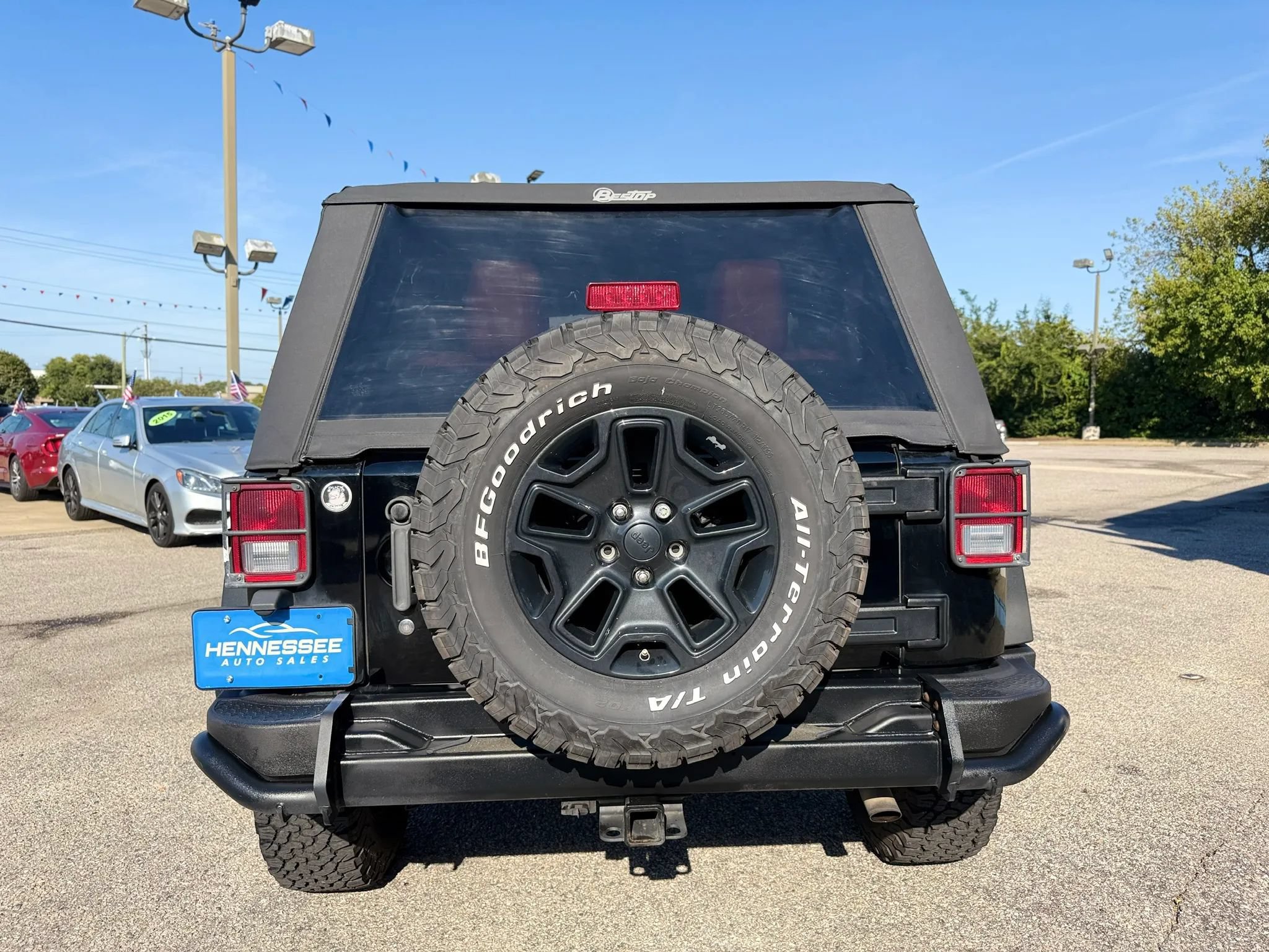 Used 2013 Jeep Wrangler Sahara AWD/4WD image 18