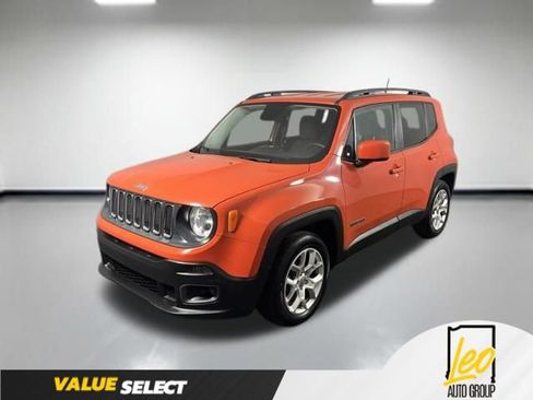 Used 2016 Jeep Renegade Latitude w/ Cold Weather Group FWD image 1
