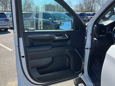 Used 2023 Chevrolet Silverado 1500 LT image 9