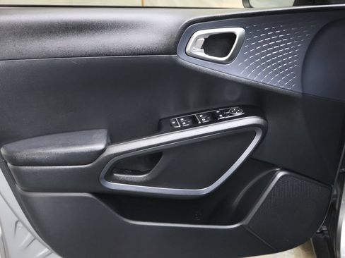 Used 2023 Kia Soul EX FWD image 15