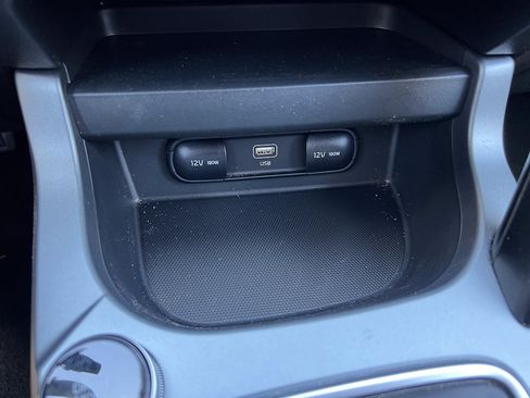 Used 2026 Kia Seltos LX FWD image 19