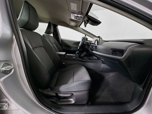 Used 2025 Toyota Prius LE image 29