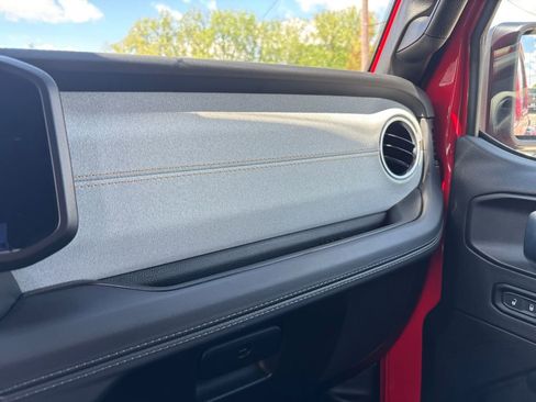 Used 2024 Jeep Wrangler Unlimited Sahara AWD/4WD image 26