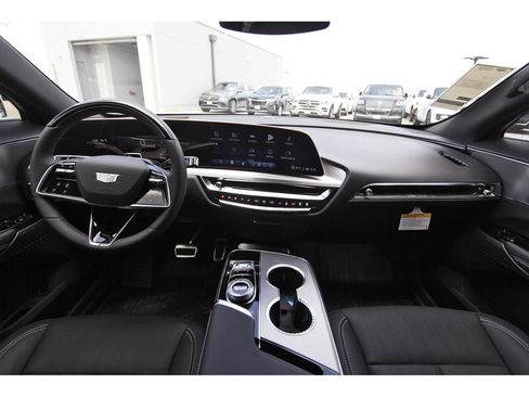 New 2027 Cadillac Lyriq Sport AWD/4WD image 9