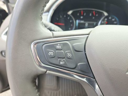 Used 2017 Chevrolet Malibu LT FWD image 18
