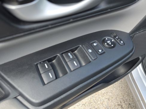Certified 2019 Honda CR-V LX image 18