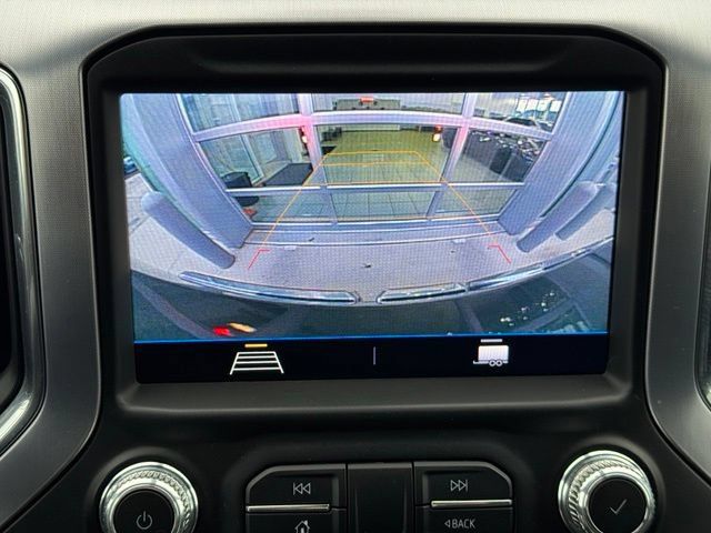 Used 2020 GMC Sierra 1500 SLE w/ SLE Value Package AWD/4WD image 4