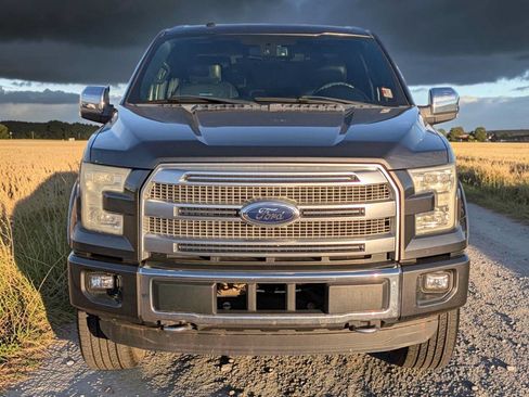 Used 2015 Ford F150 Platinum w/ FX4 Off-Road Package AWD/4WD image 9