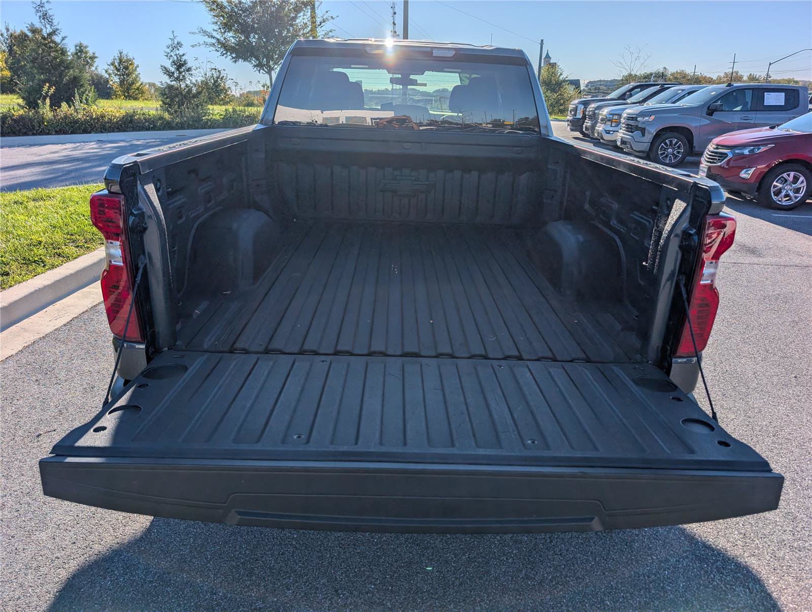 Used 2022 Chevrolet Silverado 1500 LT w/ Bed Protection Package AWD/4WD image 14