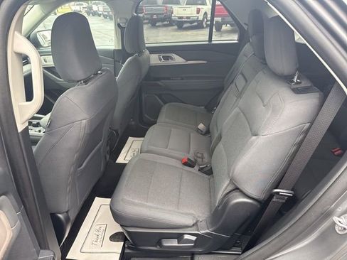 Used 2025 Ford Explorer Active image 10