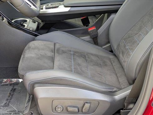 New 2025 BMW X2 xDrive28i w/ Technology Package image 4