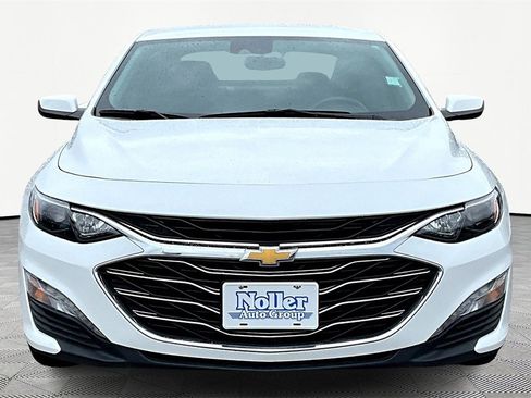 Used 2024 Chevrolet Malibu LT image 3