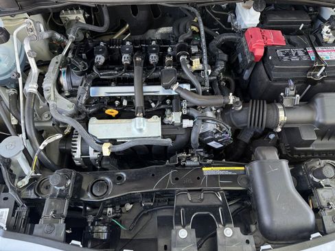 Used 2025 Nissan Versa SV FWD image 29