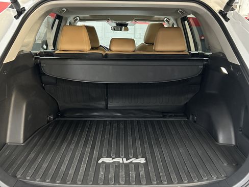 Used 2025 Toyota RAV4 XLE w/ Convenience Package FWD image 20