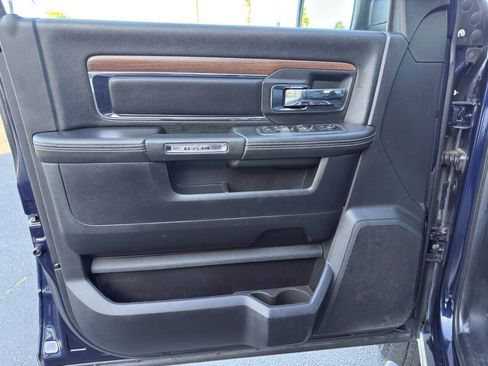 Used 2015 RAM 2500 Laramie AWD/4WD image 10