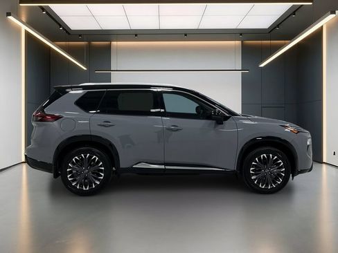Used 2024 Nissan Rogue Platinum w/ Platinum Premium Package FWD image 7