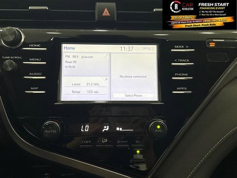 Used 2019 Toyota Camry SE w/ Convenience Package FWD image 24