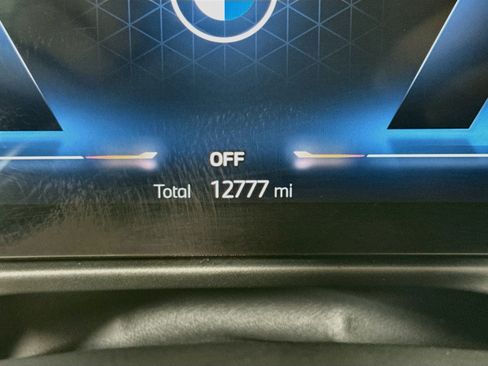 Used 2023 BMW 330i Sedan w/ M Sport Package RWD image 16