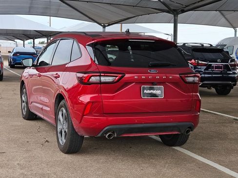 Used 2023 Ford Escape ST-Line w/ Tech Pack #1 FWD image 7