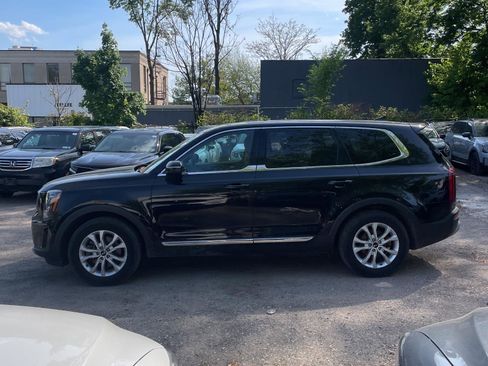 Used 2021 Kia Telluride LX AWD/4WD image 4