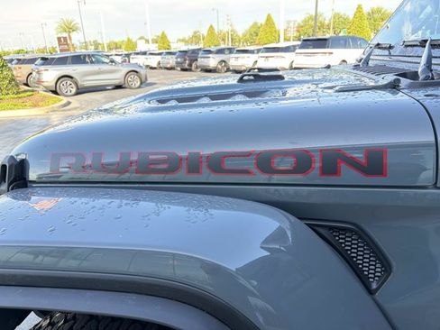 Used 2025 Jeep Wrangler Unlimited Rubicon AWD/4WD image 8