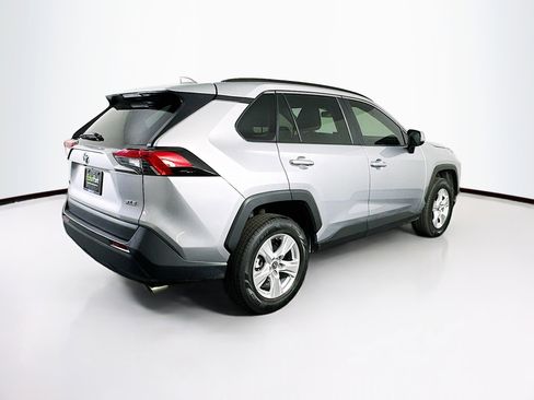 Used 2021 Toyota RAV4 XLE image 9