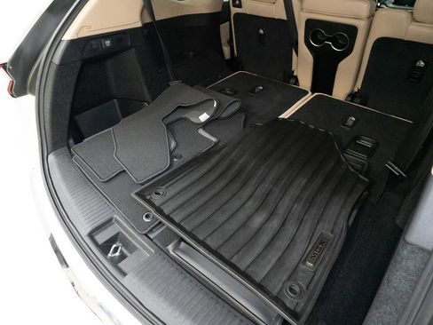 Used 2023 Acura MDX SH-AWD image 34