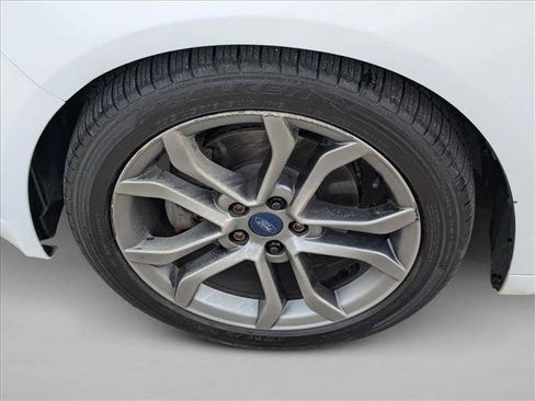 Used 2017 Ford Fusion SE image 26