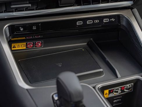 New 2026 Lexus TX 500h AWD image 21