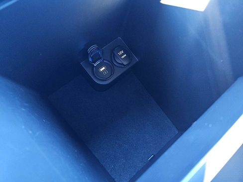 Used 2025 Hyundai Palisade Calligraphy image 24