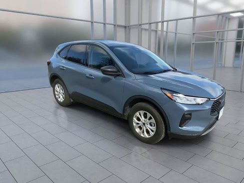 Certified 2025 Ford Escape Active AWD/4WD image 2