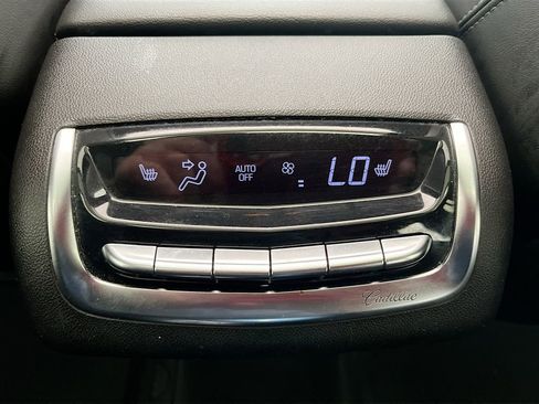 Used 2021 Cadillac XT6 Premium Luxury image 27