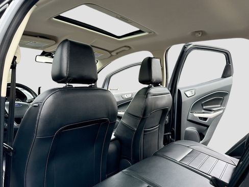Used 2020 Ford EcoSport Titanium image 6