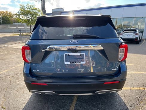 Used 2020 Ford Explorer XLT w/ Equipment Group 202A image 6