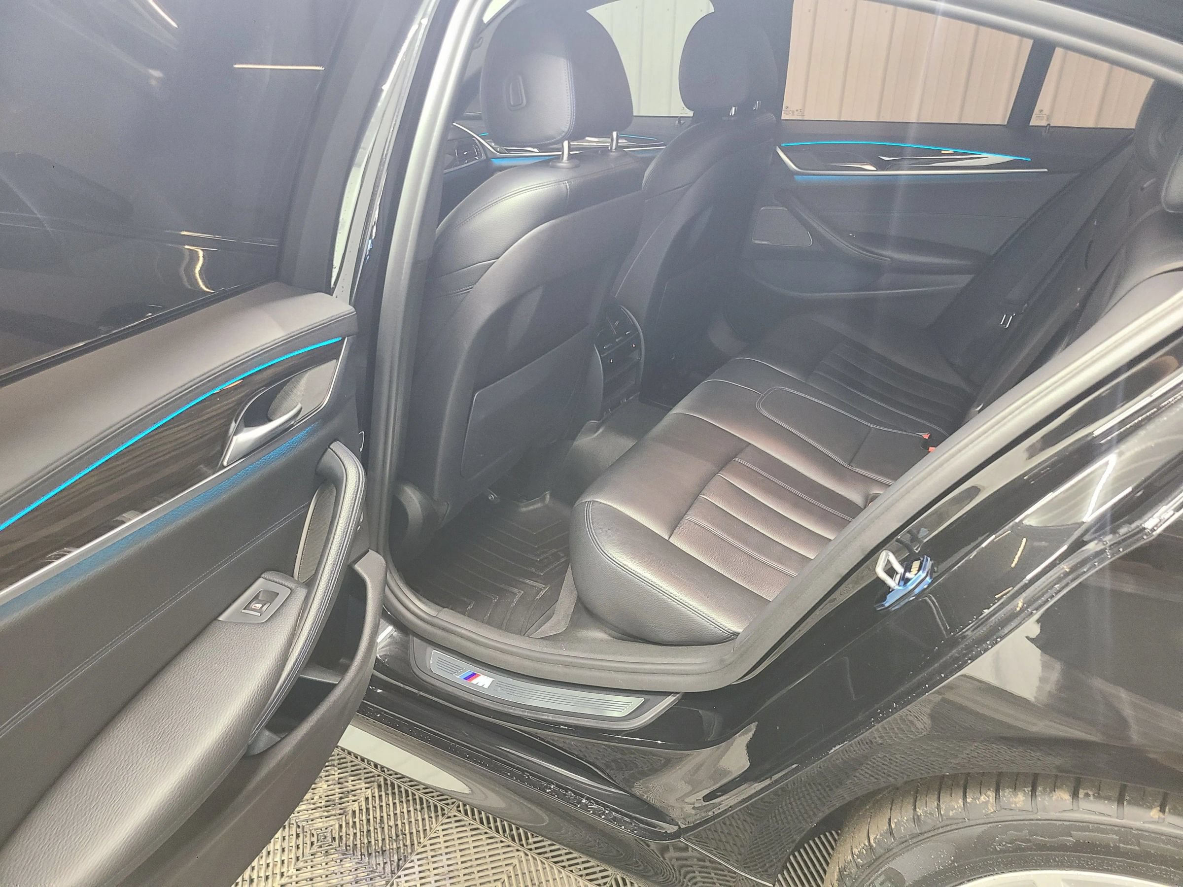 Used 2018 BMW 540i xDrive AWD/4WD image 37