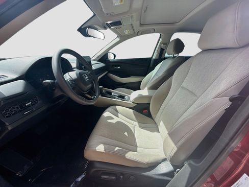 Used 2025 Honda Accord SE image 16